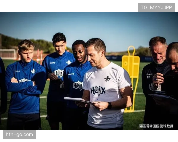 勒沃库森2-0达姆施塔特，药厂全场控球率65%，但最具威胁进攻均来自快速纵深传递