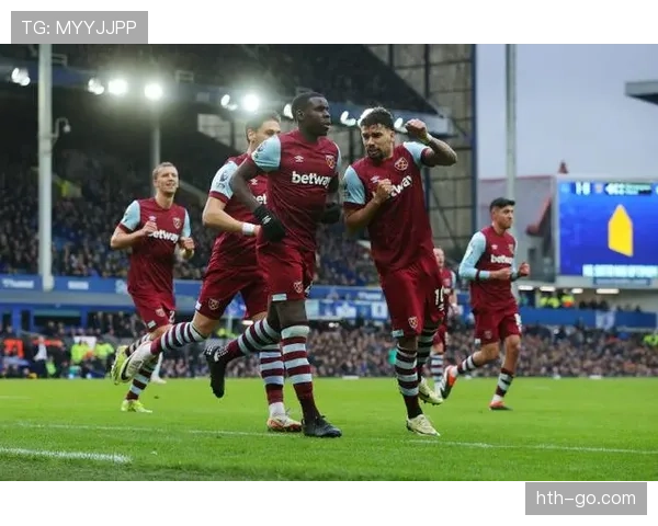 埃弗顿客场1-2不敌西汉姆联，争议手球判罚未予点球引发强烈不满